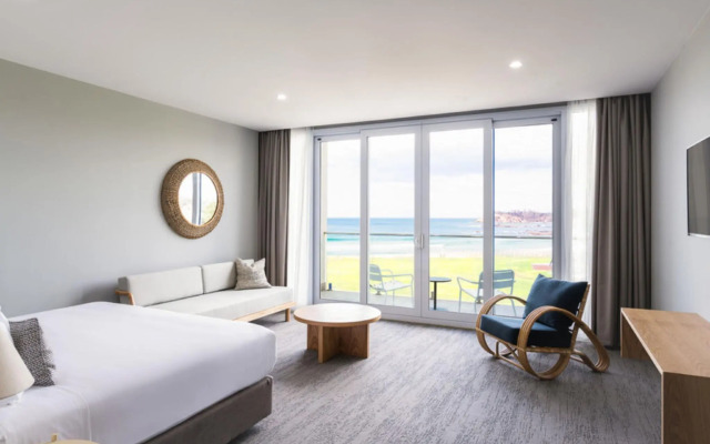 Abode Hotel Malua Bay