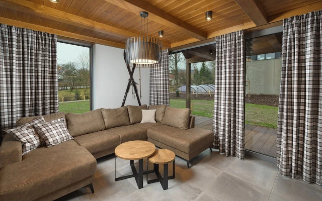 Villa With Fireplace in Cerny Dul