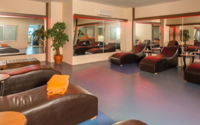 Villa Side Hotel