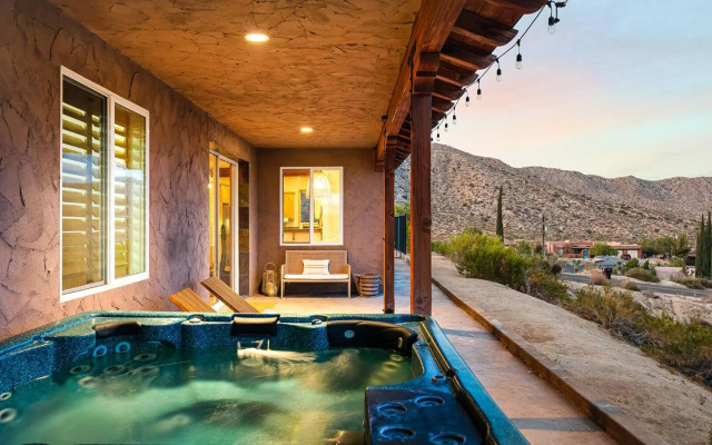 Yucca Viewpoint - Hot Tub - Best View