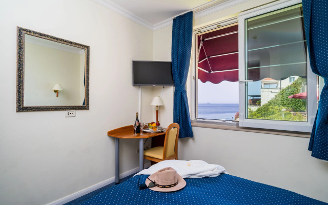 Boutique & Beach Hotel Villa Wolff