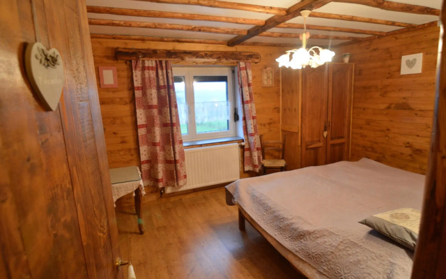 Spacious holkiday home in Mettet with large garden