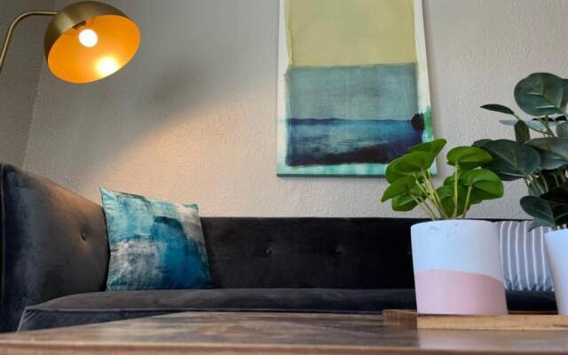 Boutique Apartment in Downtown