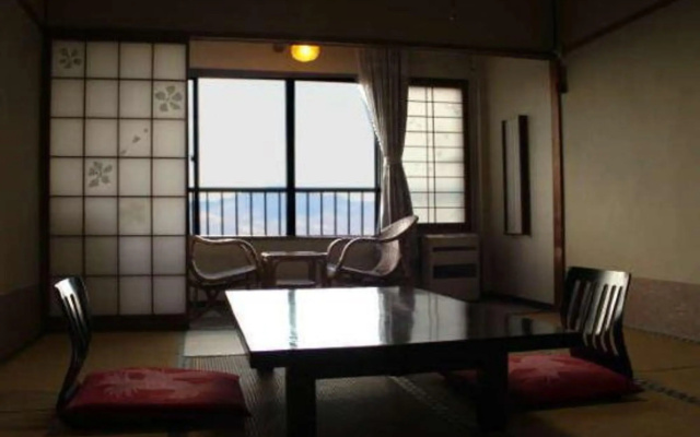 Hotel Katsuho – Guest Rooms – Shibukawa