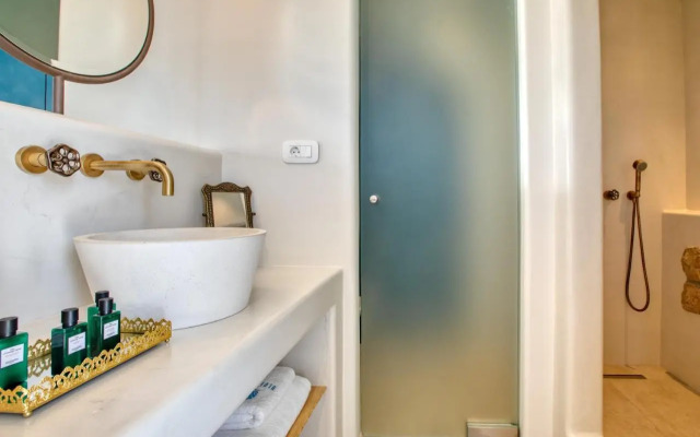 Blue Pearls-Adults Only Luxury Suites