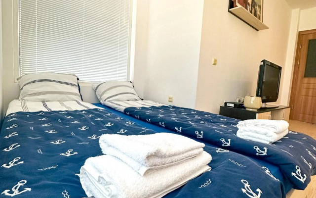 Apartment #1 - Sunshine and Love