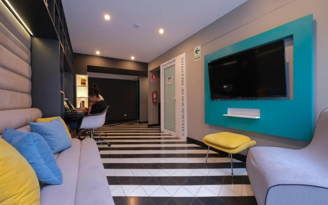 Stylish apt Amazing Ocean View - Gym Karaoke Pool