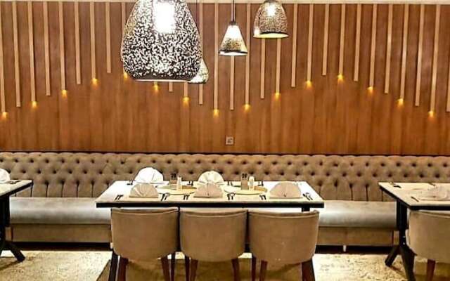 Meethaq Hotels Limited