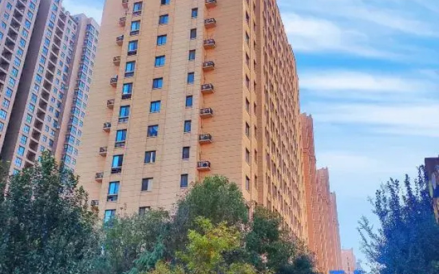 Huamei Yiju Hotel (Xinxiang University Town East Railway Station)