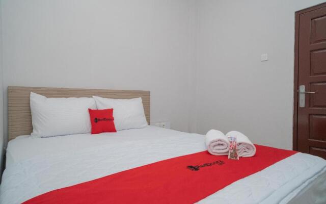 RedDoorz Syariah near Jalan Ahmad Yani Banjarmasin 3