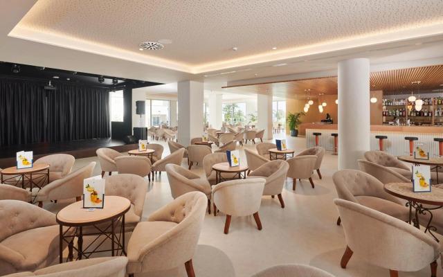 Hipotels Bahía Grande Aparthotel