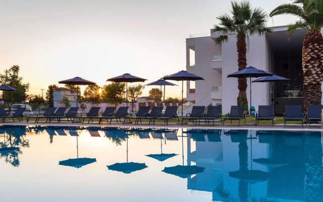 Mythic Summer Hotel
