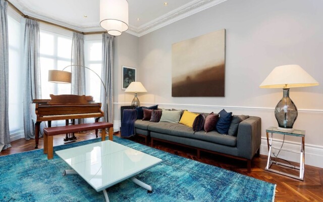 Luxury in Chelsea Townhouse