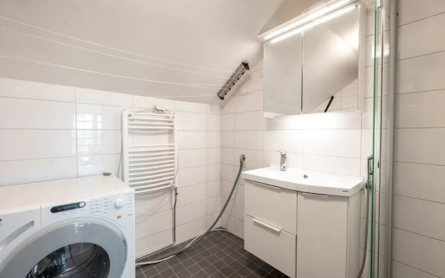 2ndhomes 2BR Penthouse w Terrace&Sauna