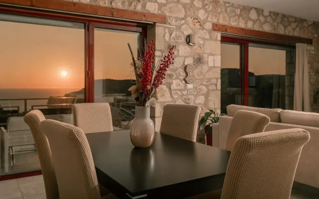 Arca Villa - Enchanting Sunset!