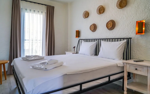 Cemal Alaçatı Hotel