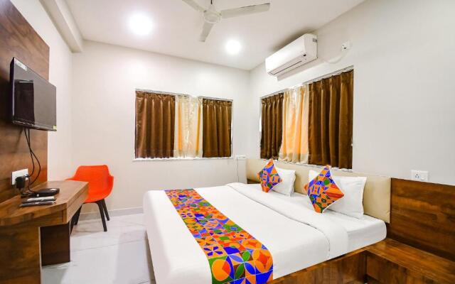 Fabhotel Dak Plaza