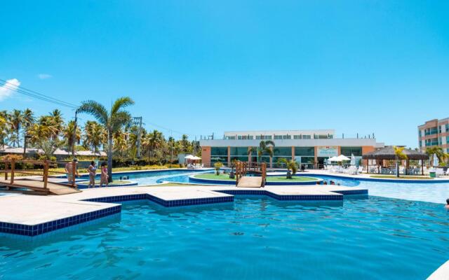 Muro Alto Condominio Club - By AF