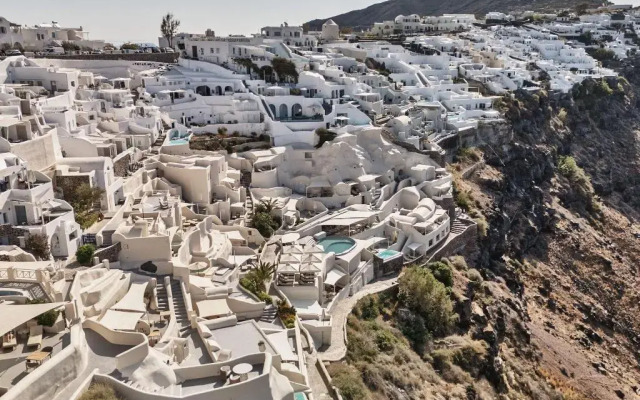 Mystique, a Luxury Collection Hotel, Santorini