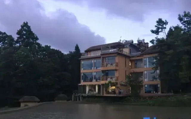 Titianshang Inn