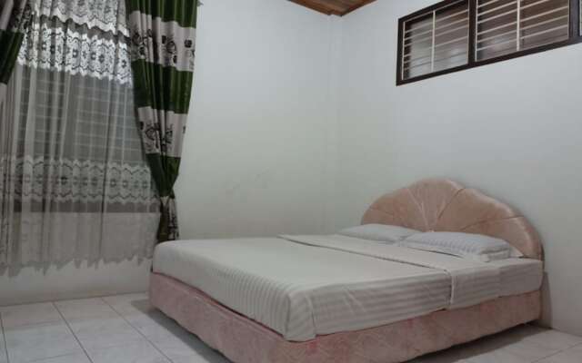 OYO 93706 Penginapan Syariah Hj. Kenan