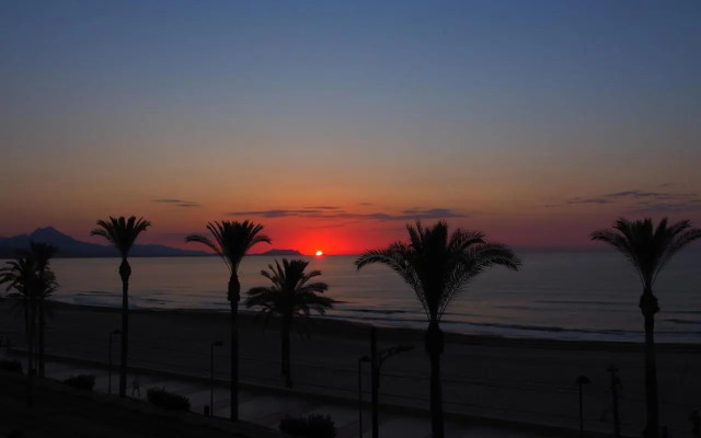 Amplio apartamento en primera línea de playa