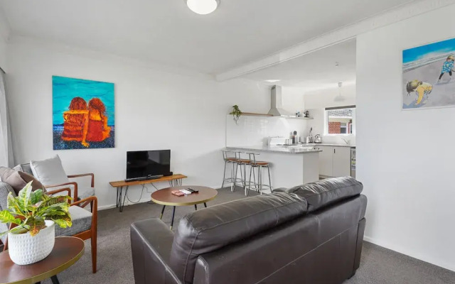 Renovated Takapuna 2BR Apt - Parking