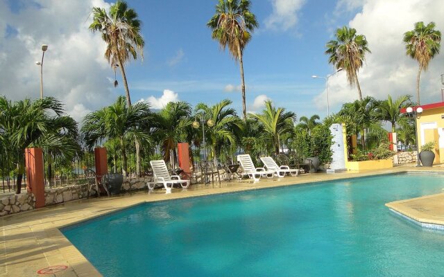 Clarion Hotel & Suites Curacao