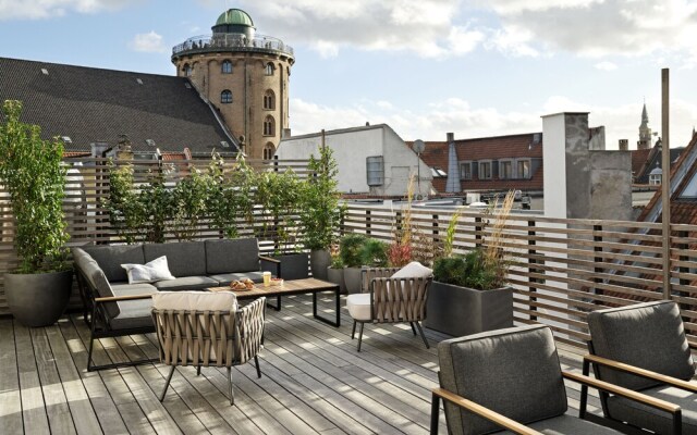 Apēron Apartment Hotel