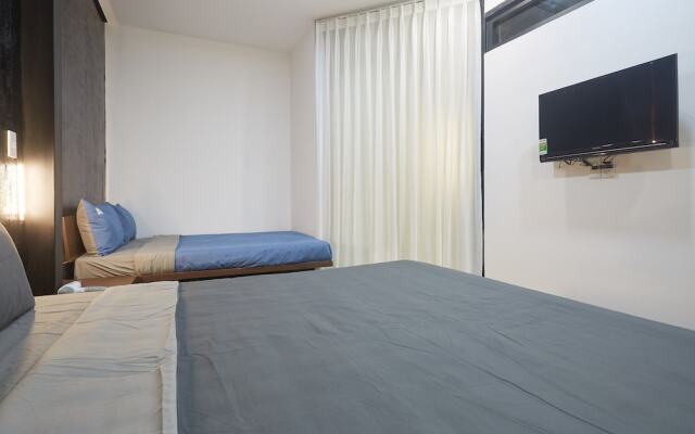The Garden Capsule Hotel