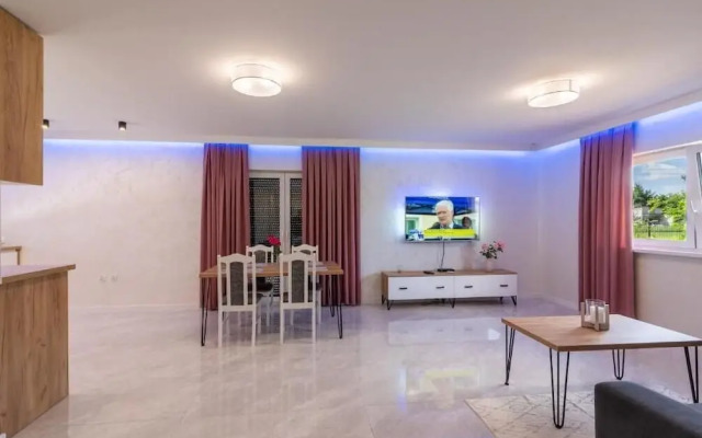 Apartamenty Max House