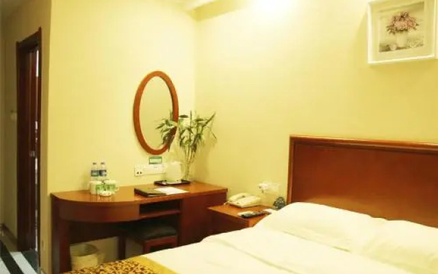 Green Inn Huainan Tianjiaan District Wanda Plaza Express Hotel