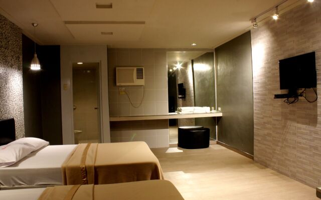 New Winston Hotel