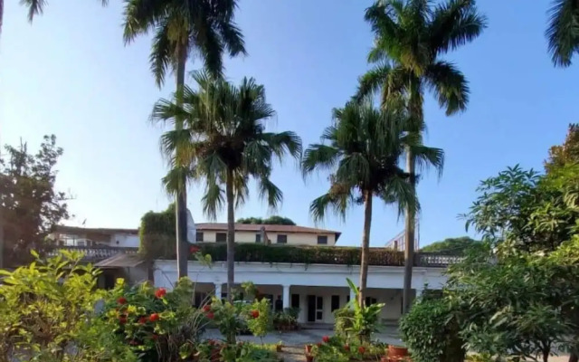Mango Tree Courtyard Dehradun