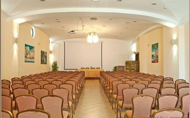 Le Cheminee Business Hotel