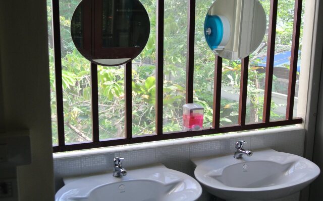First Inn Bangkok Hostel