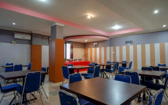 RedDoorz near Citraland Waterpark Kendari