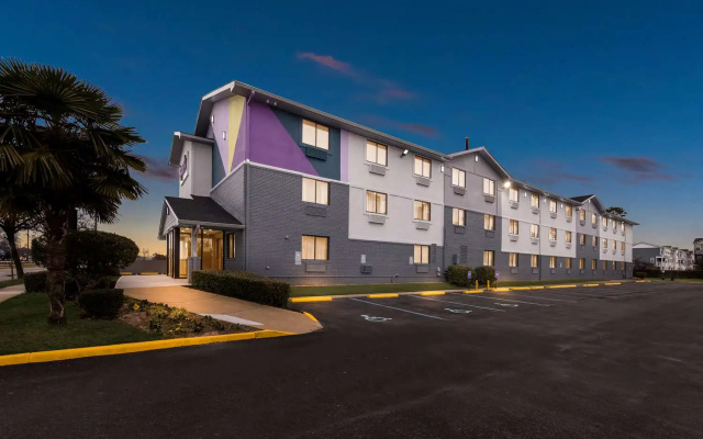 Spark by Hilton Norfolk