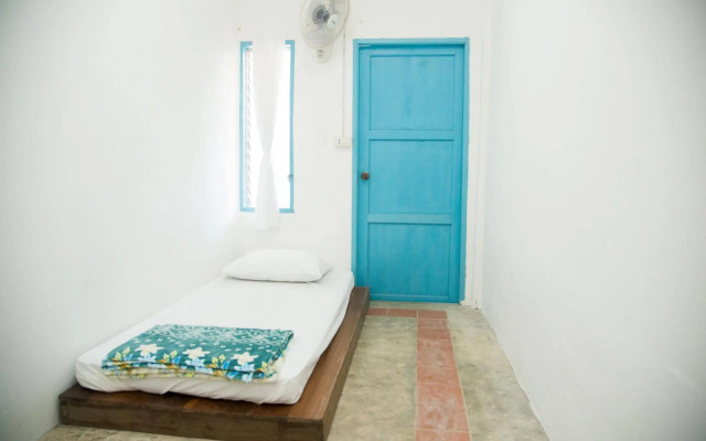 Sleepy Owl Hostel