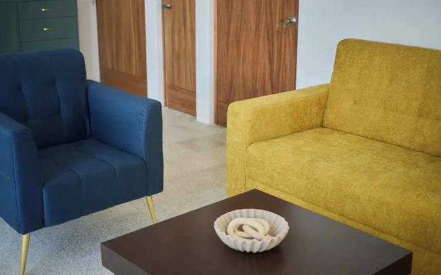 Casa Orbit AC Pool Jacuzzi Central Location