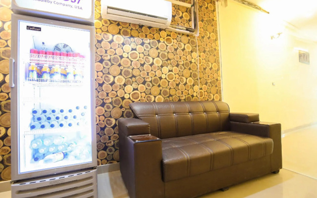 Hotel Lazeeno by OYO Rooms