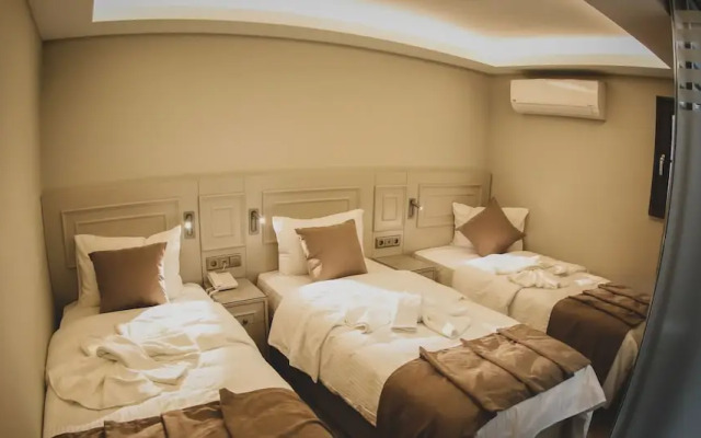 X-Nellyi Boutique Hotel