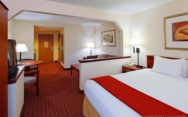 Holiday Inn Express & Suites Crossville, an IHG Hotel