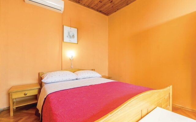 Stunning Home in Omisalj With Wifi and 4 Bedrooms