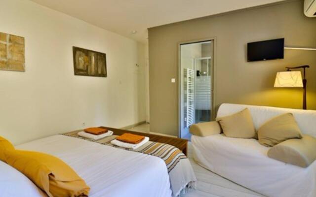 Les Chambres dHôtes du Grand Mornas