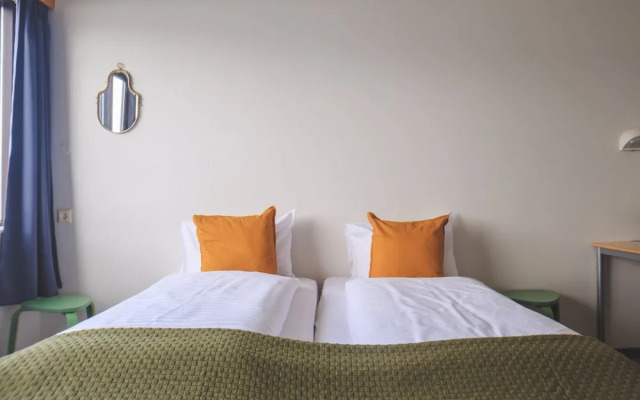 The Cliff Hotel