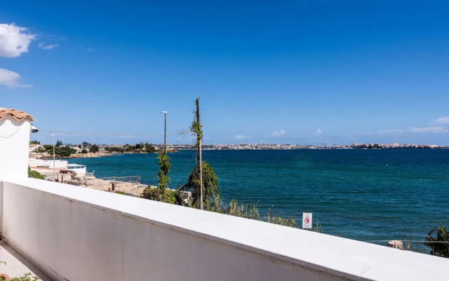 La Casa Dell Isola by Wonderful Italy