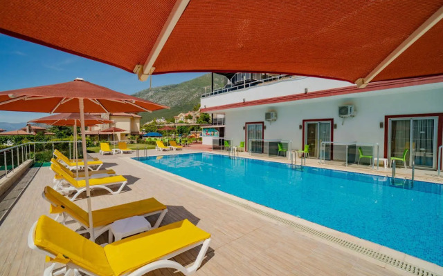 Sunshine Holiday Resort