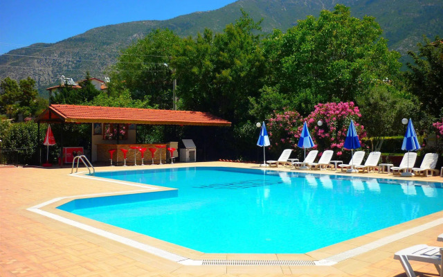 The Green Valley Hotel