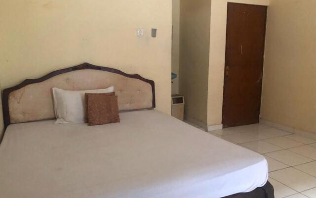 OYO 3231 Grand Suites Palace 3